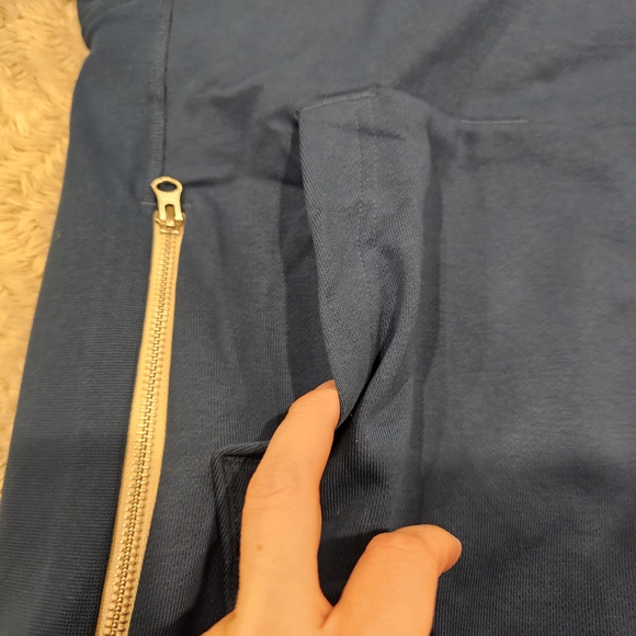 Nike Blue Pullover with Embroidered Logo - Picture 4 of 15